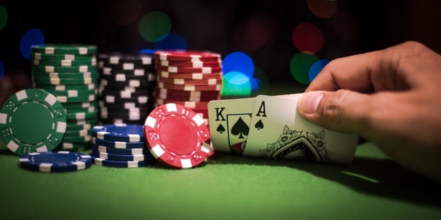 Poker online populer display
